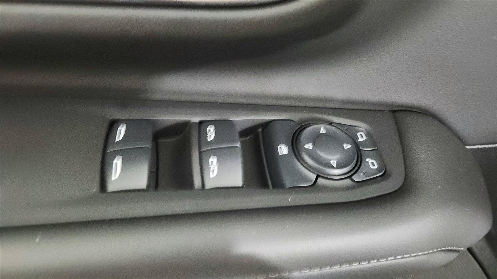 Used 2024 Chevrolet Tahoe LS AWD/4WD image 17