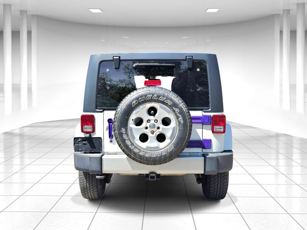 Used 2013 Jeep Wrangler Unlimited Sahara w/ Connectivity Group AWD/4WD image 4