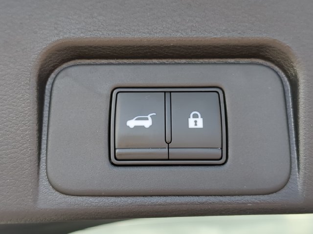 Used 2024 Nissan Rogue SL w/ SL Premium Package FWD image 13