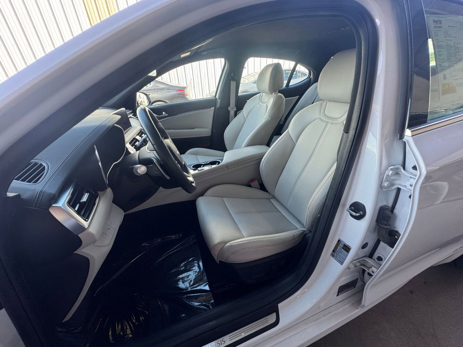 Used 2025 Genesis G70 2.5T image 36