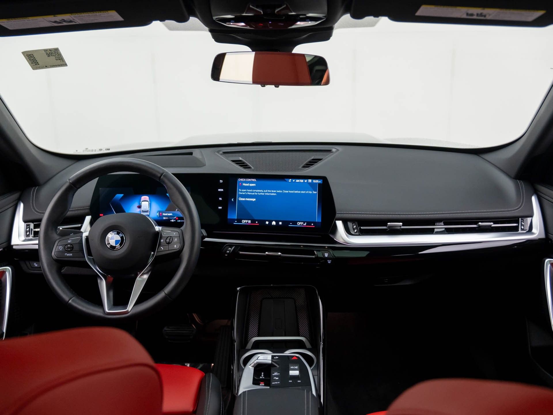 Certified 2025 BMW X1 xDrive28i image 9