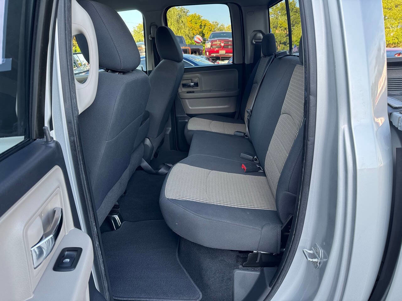 Used 2009 Dodge Ram 1500 Truck SLT image 15