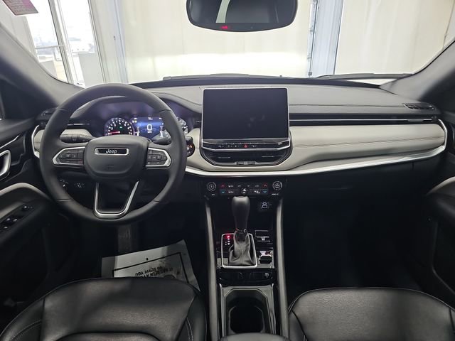 Used 2026 Jeep Compass Limited w/ Mopar All Weather Package image 12
