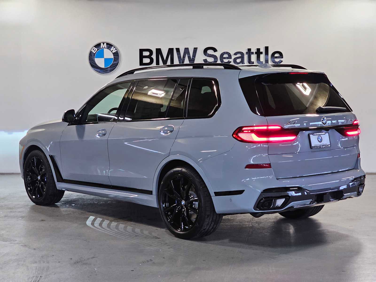 New 2026 BMW X7 xDrive40i w/ M Sport Package image 4