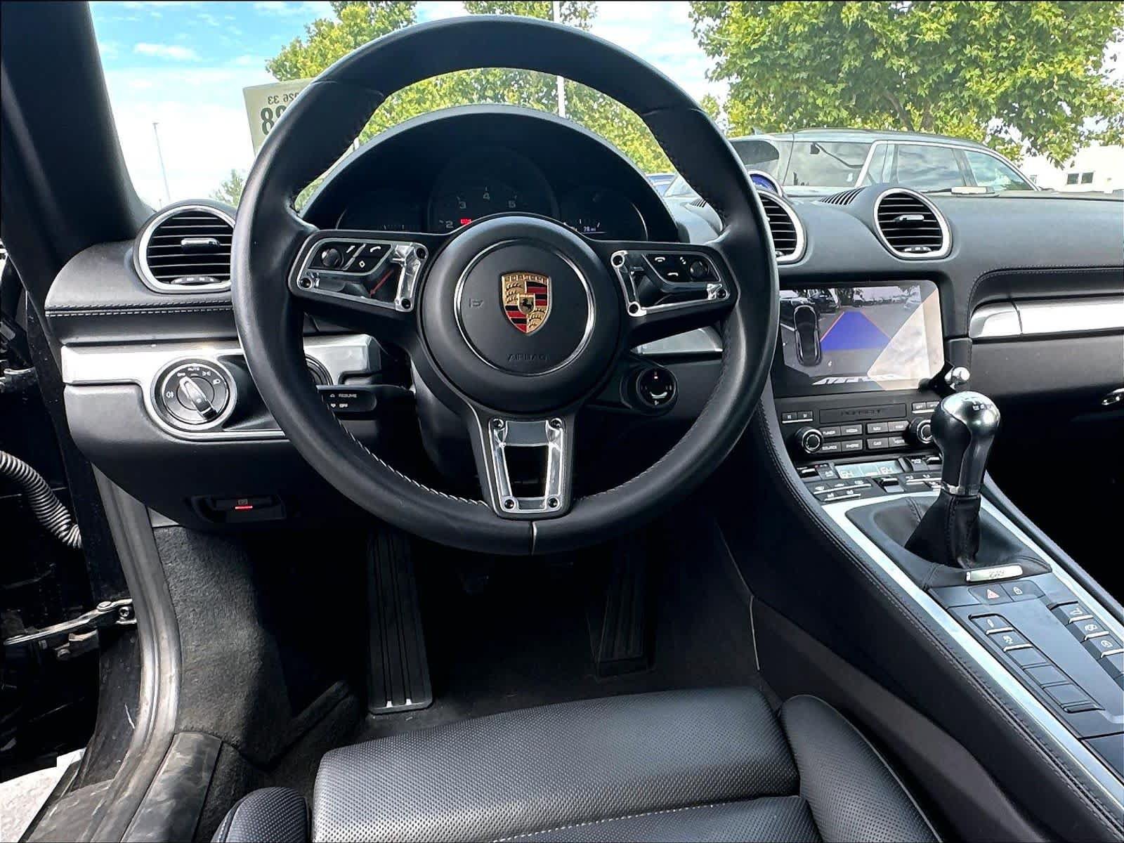 Used 2024 Porsche 718 Cayman RWD image 11
