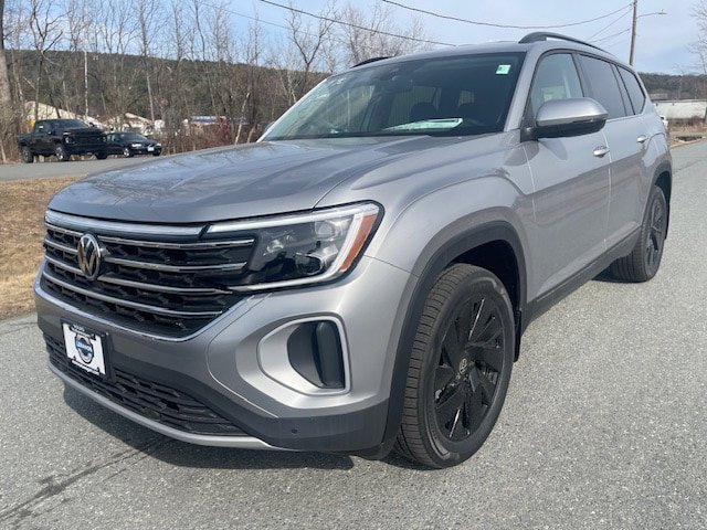 New 2026 Volkswagen Atlas SE