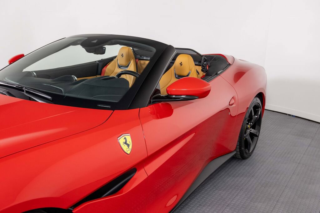 Certified 2022 Ferrari Portofino M image 25