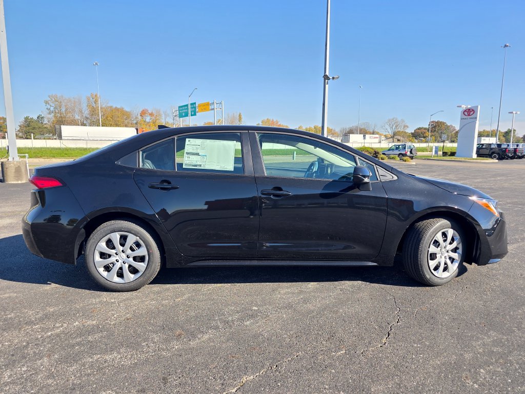 New 2027 Toyota Corolla LE FWD image 14