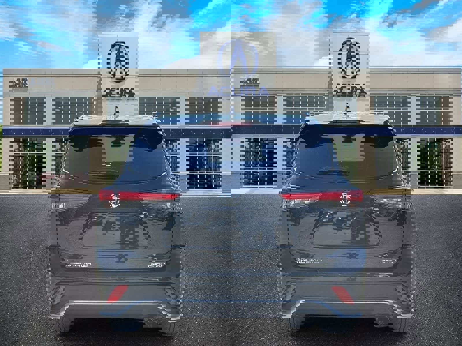 Used 2021 Toyota Highlander XSE image 4