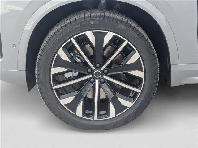 New 2026 Volvo XC90 T8 Ultra w/ Lounge Package image 11
