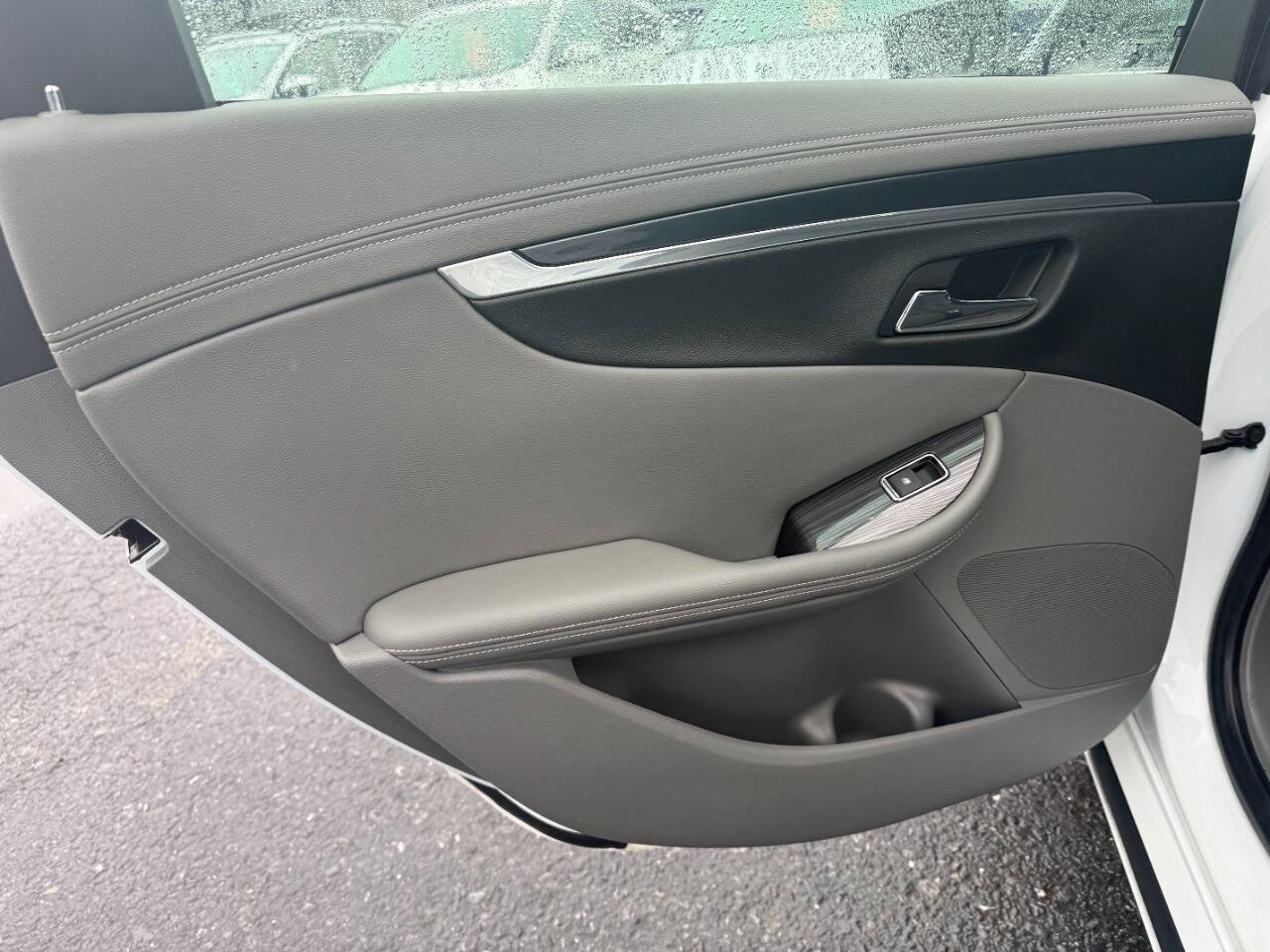 Used 2018 Chevrolet Impala LS image 22