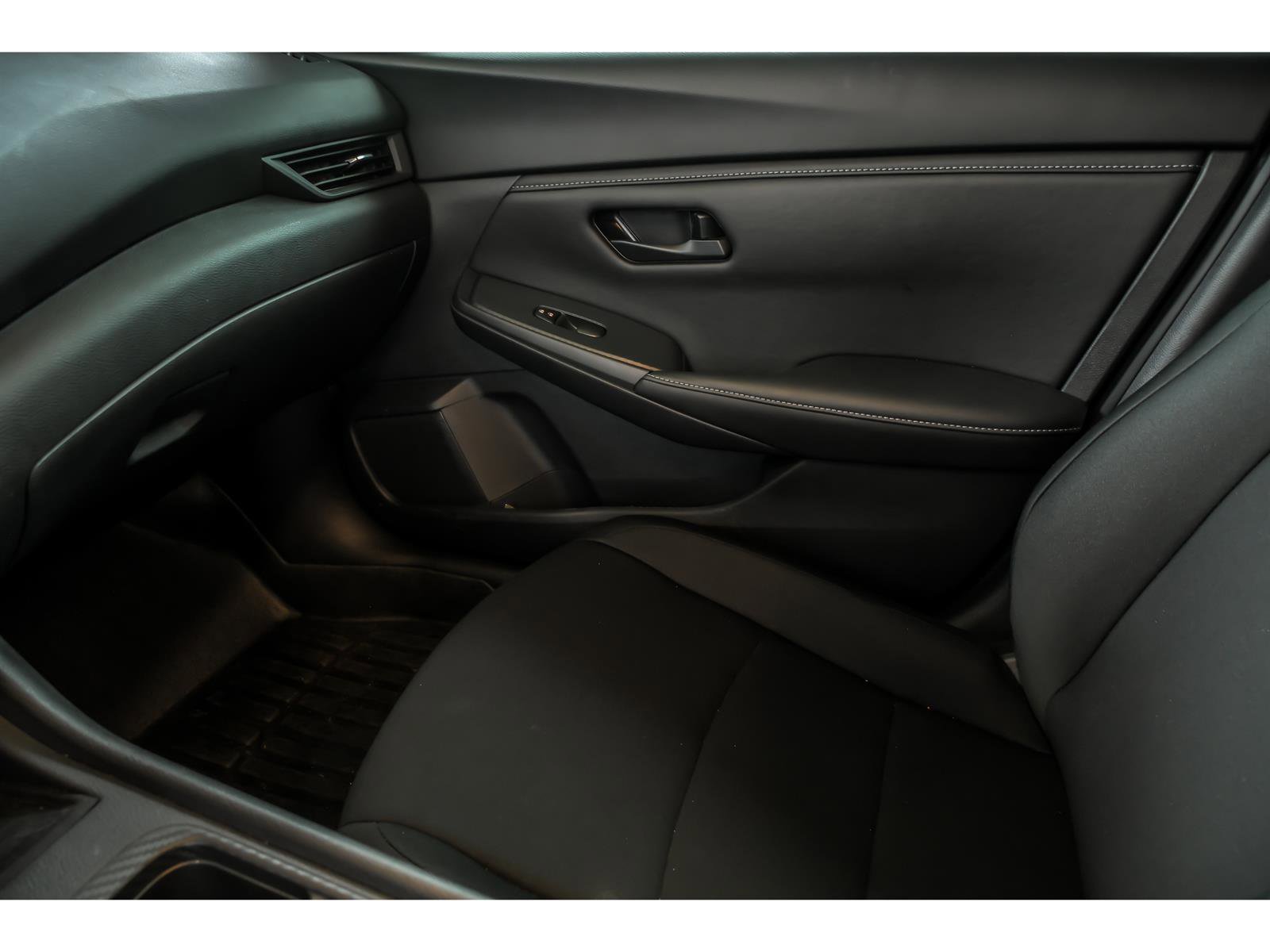 Used 2025 Nissan Sentra S image 20