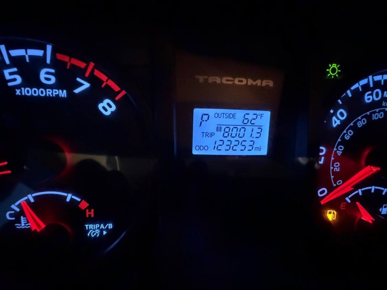 Used 2016 Toyota Tacoma SR AWD/4WD image 17