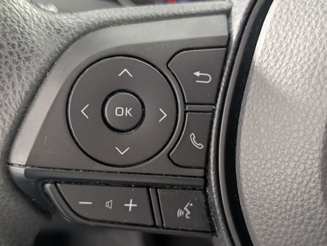Used 2019 Toyota RAV4 LE image 14