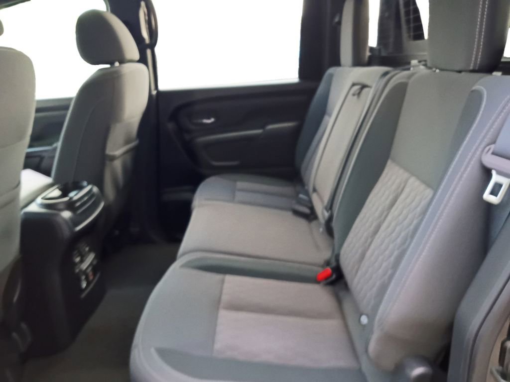 Used 2024 Nissan Titan SV RWD image 22