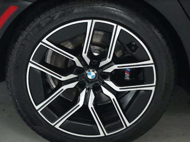 Used 2025 BMW 740i xDrive image 39
