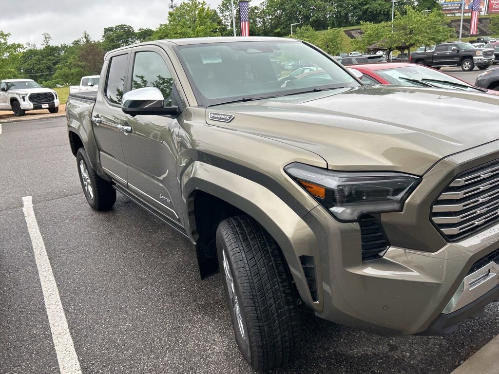 Certified 2025 Toyota Tacoma Limited AWD/4WD image 1
