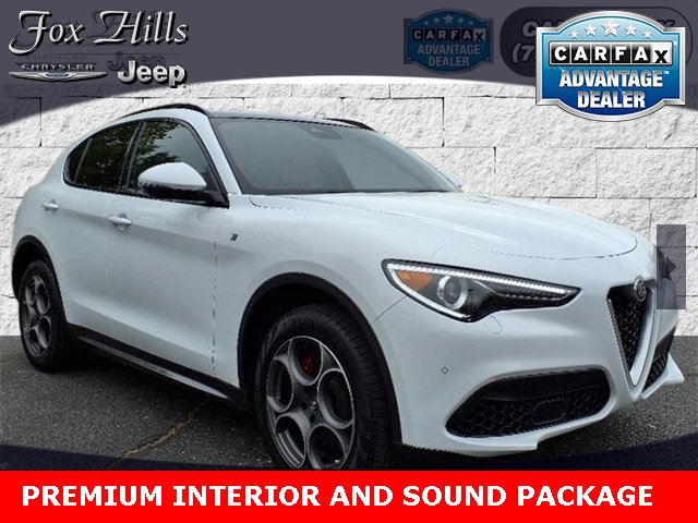 Used 2023 Alfa Romeo Stelvio Ti image 1