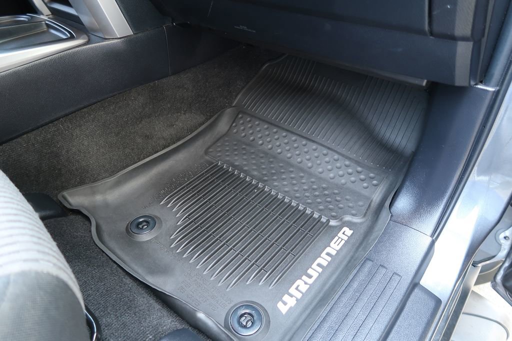 Used 2021 Toyota 4Runner SR5 image 37