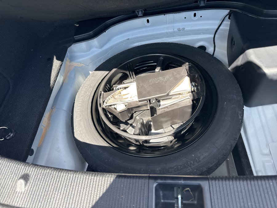 Used 2013 Mercedes-Benz C 300 Luxury image 38