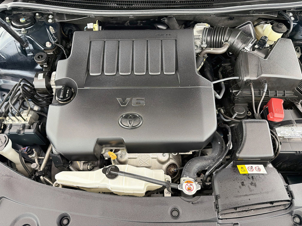 Used 2018 Toyota Avalon Limited w/ All Weather Liner Package FWD image 23