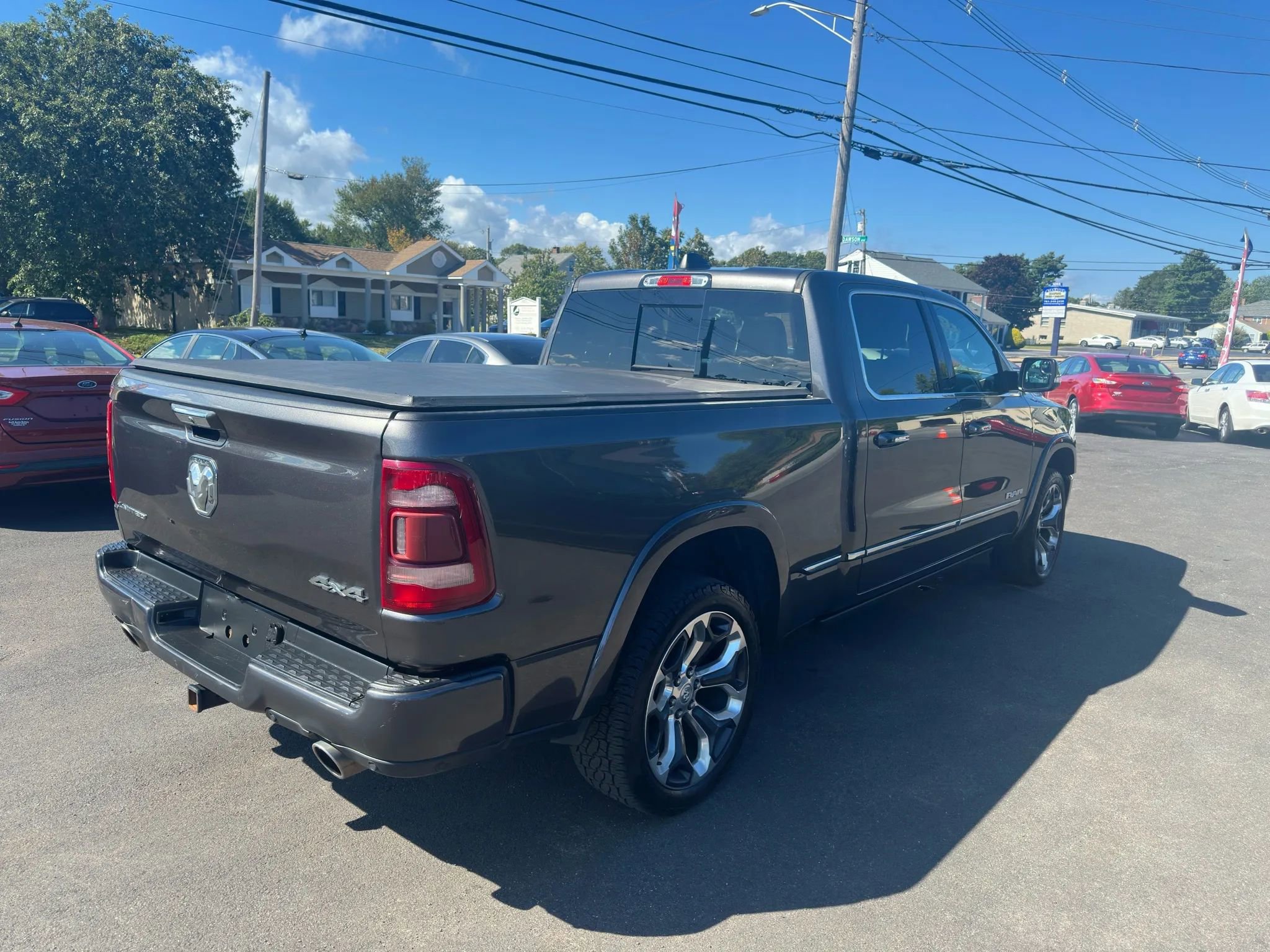 Used 2019 RAM 1500 Limited image 9