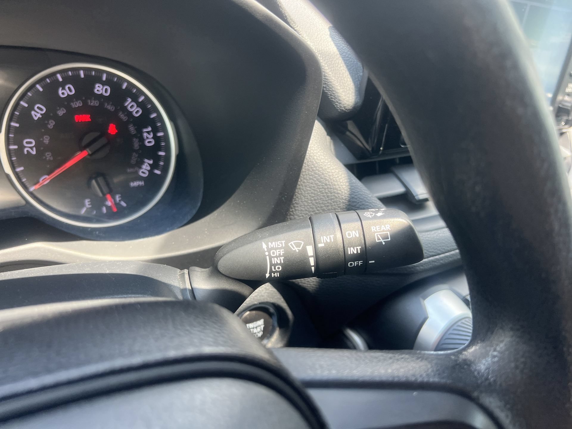 Used 2020 Toyota RAV4 XLE FWD image 11
