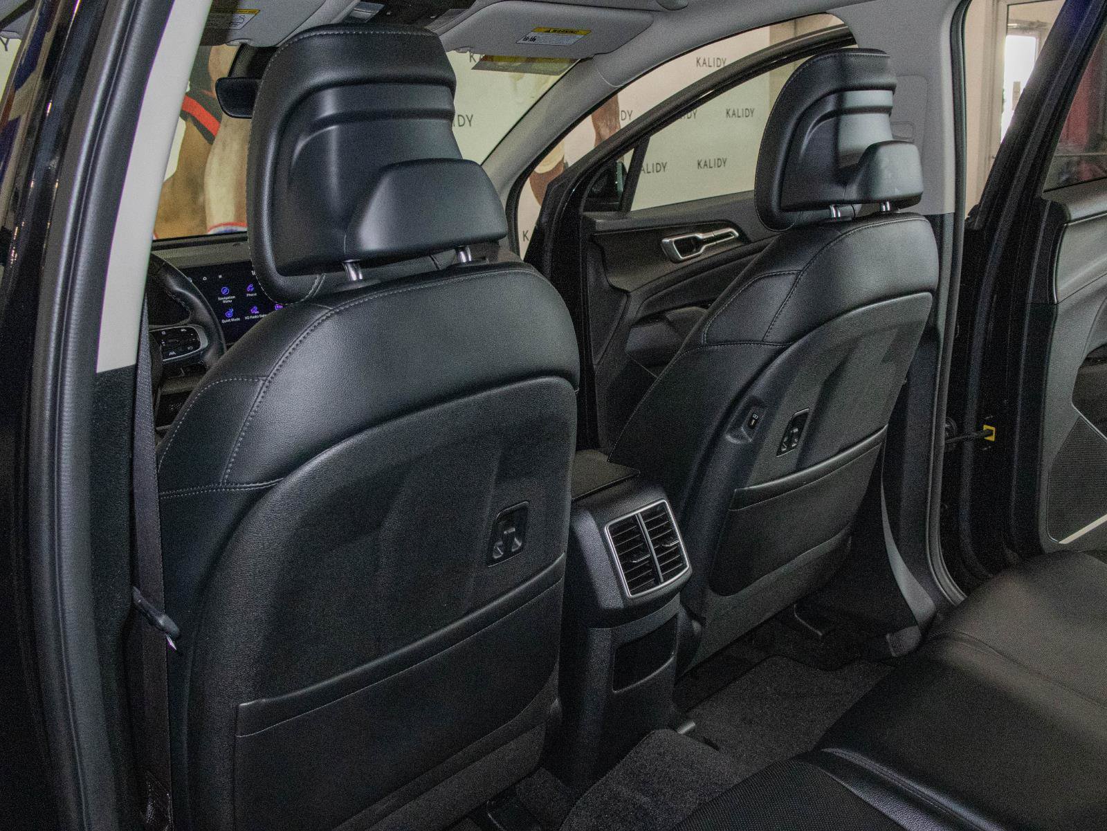 New 2025 Kia Sportage EX image 10