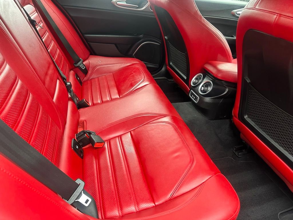 Used 2023 Alfa Romeo Giulia Veloce image 24