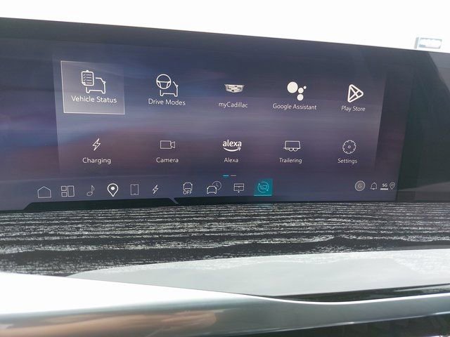 New 2025 Cadillac Escalade IQ Sport 1 w/ LPO, ONYX Package image 26