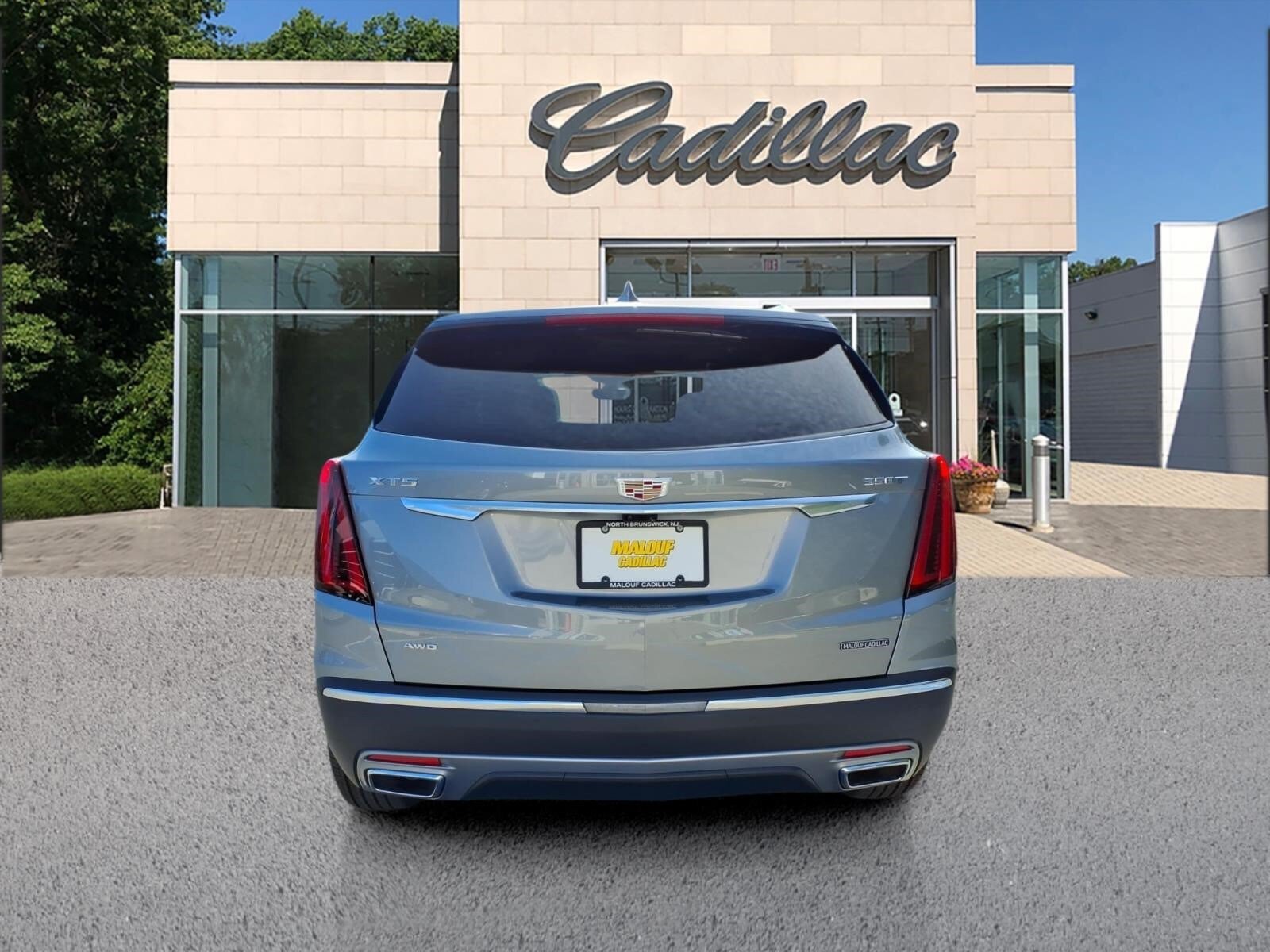 New 2026 Cadillac XT5 Premium Luxury w/ LPO, Floor Liner Package AWD/4WD image 4