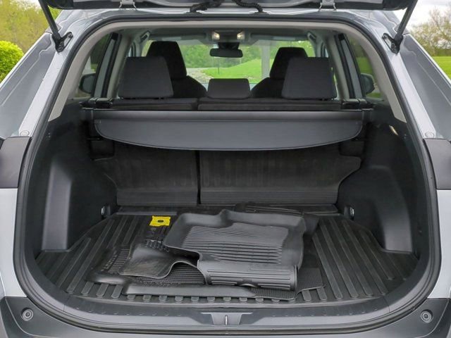 Certified 2022 Toyota RAV4 LE AWD/4WD image 15