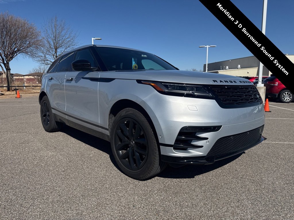 Used 2025 Land Rover Range Rover Velar Dynamic SE image 3