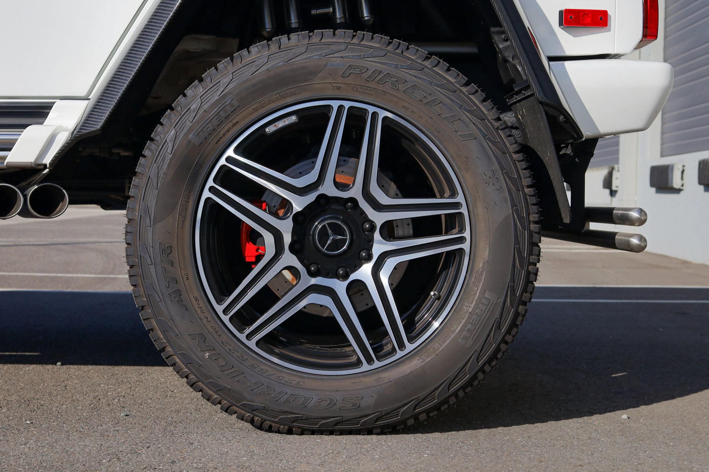 Used 2017 Mercedes-Benz G 550 Squared image 13