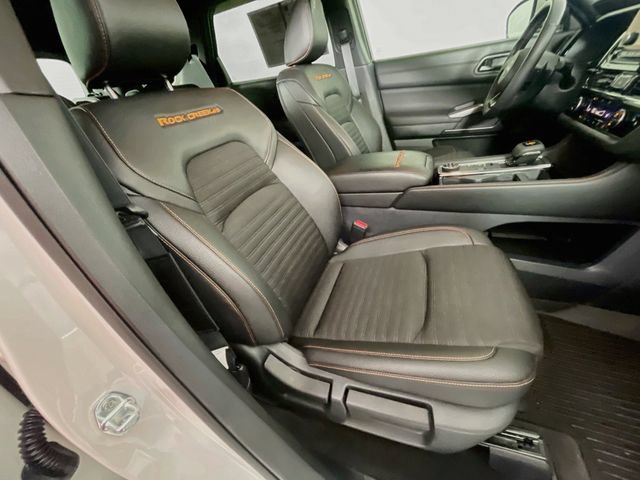 Used 2025 Nissan Pathfinder Rock Creek AWD/4WD image 28