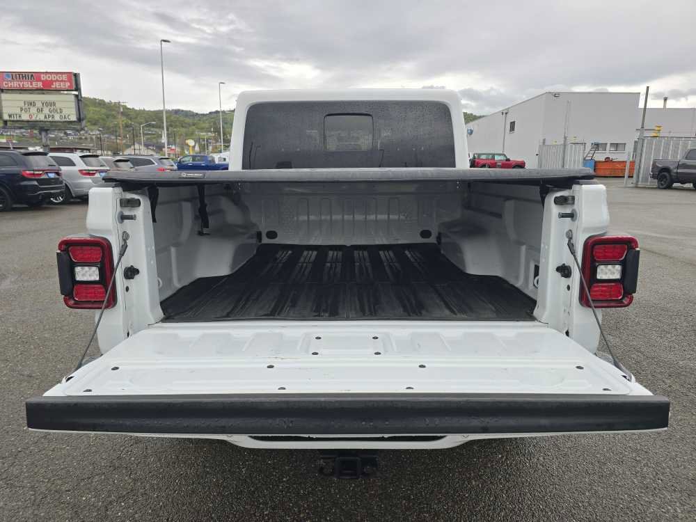 Used 2023 Jeep Gladiator Overland image 19