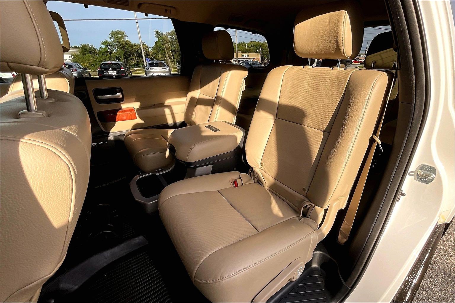 Used 2021 Toyota Sequoia Platinum AWD/4WD image 26