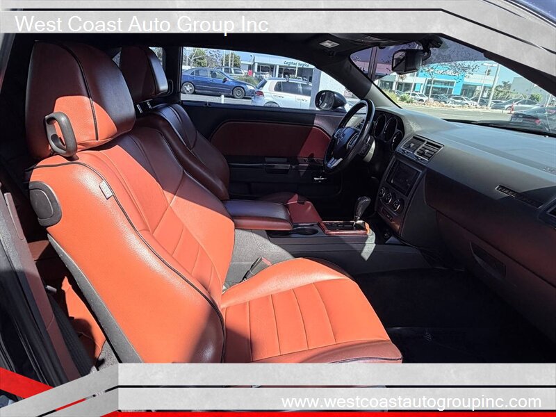 Used 2012 Dodge Challenger R/T RWD image 12
