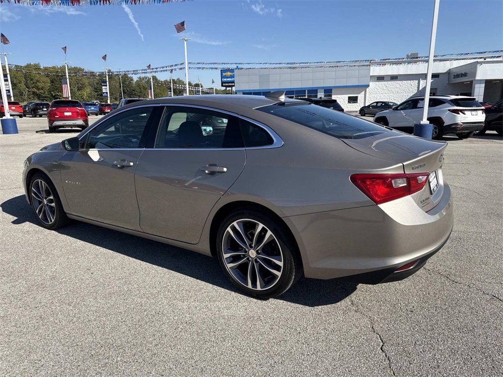 Used 2025 Chevrolet Malibu LT image 3