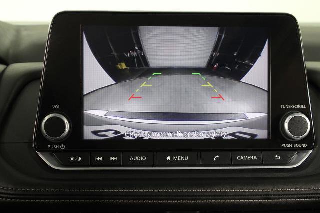 Certified 2025 Nissan Rogue SV image 28