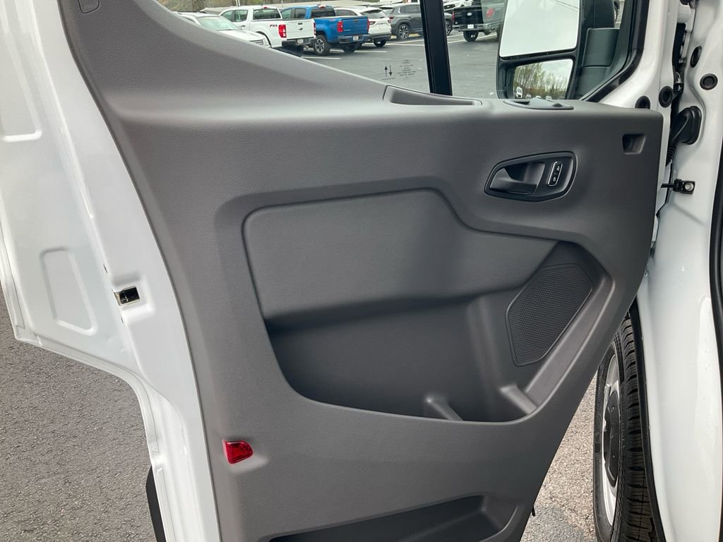 New 2026 Ford Transit 250 148 Medium Roof RWD image 15