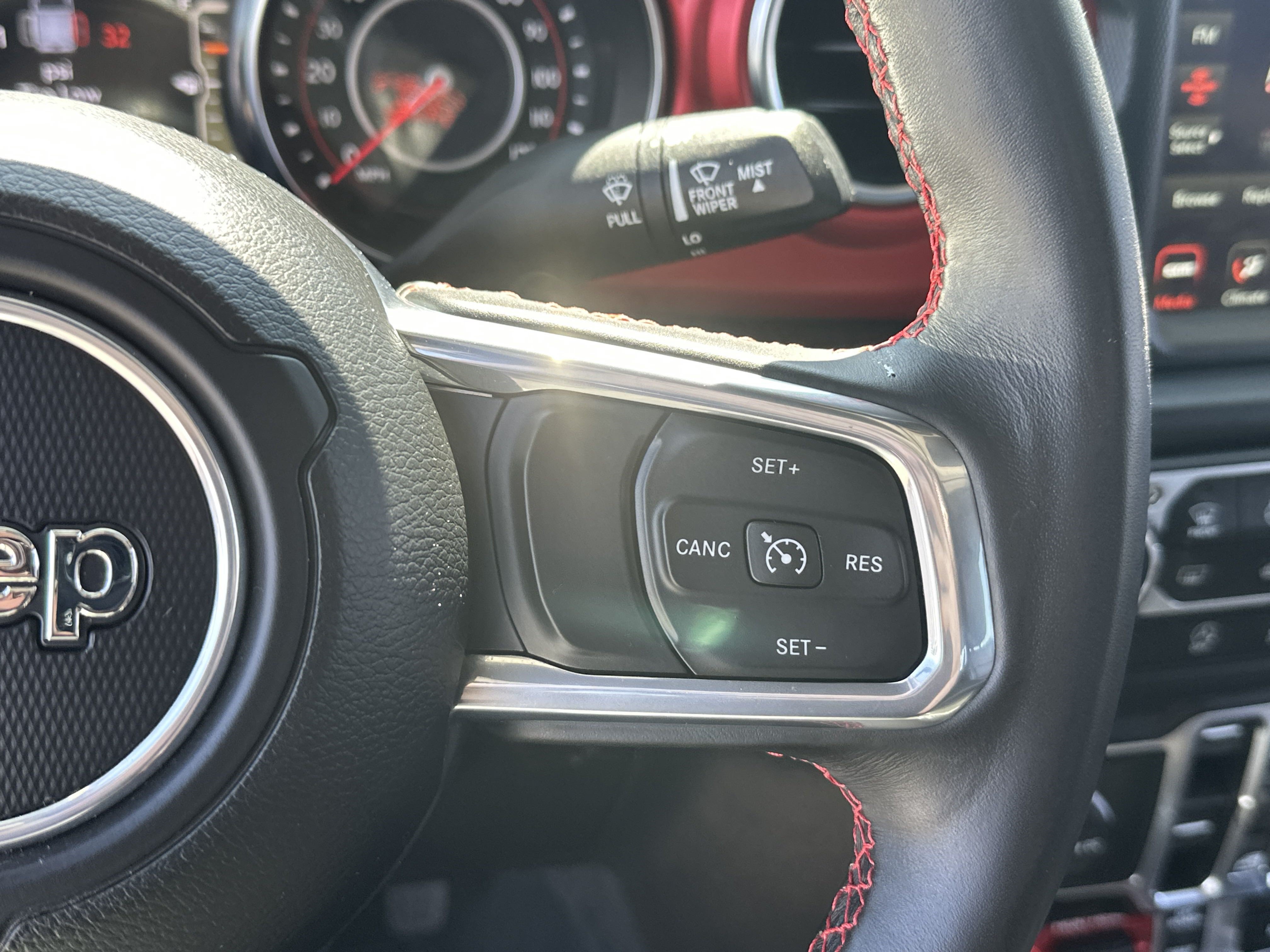 Used 2022 Jeep Gladiator Rubicon w/ LED Lighting Group AWD/4WD image 18