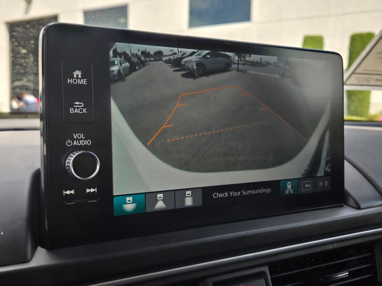 Certified 2025 Honda Pilot Touring image 22
