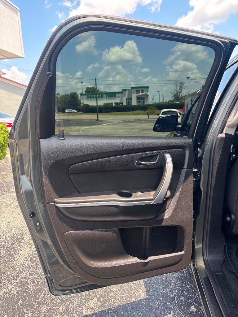 Used 2011 GMC Acadia SL w/ Preferred Package AWD/4WD image 22