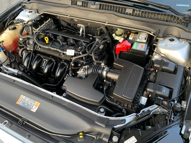 Used 2014 Ford Fusion SE image 28