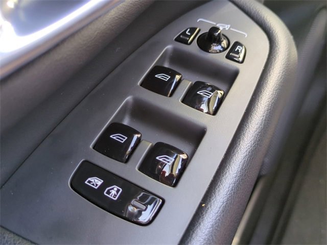 Used 2023 Volvo XC90 B5 Core w/ Protection Package Premier image 23