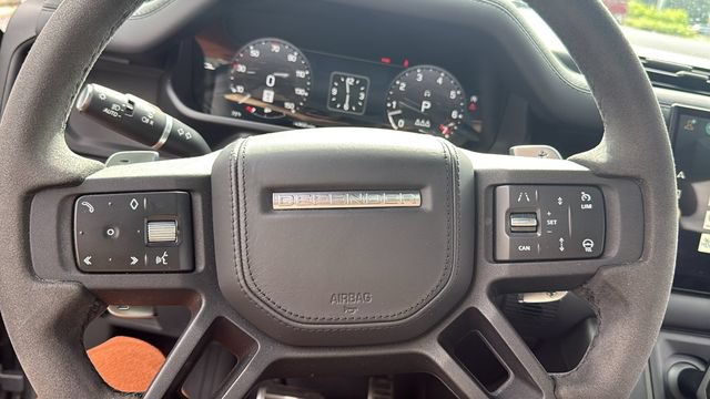 Used 2023 Land Rover Defender 110 V8 AWD/4WD image 31