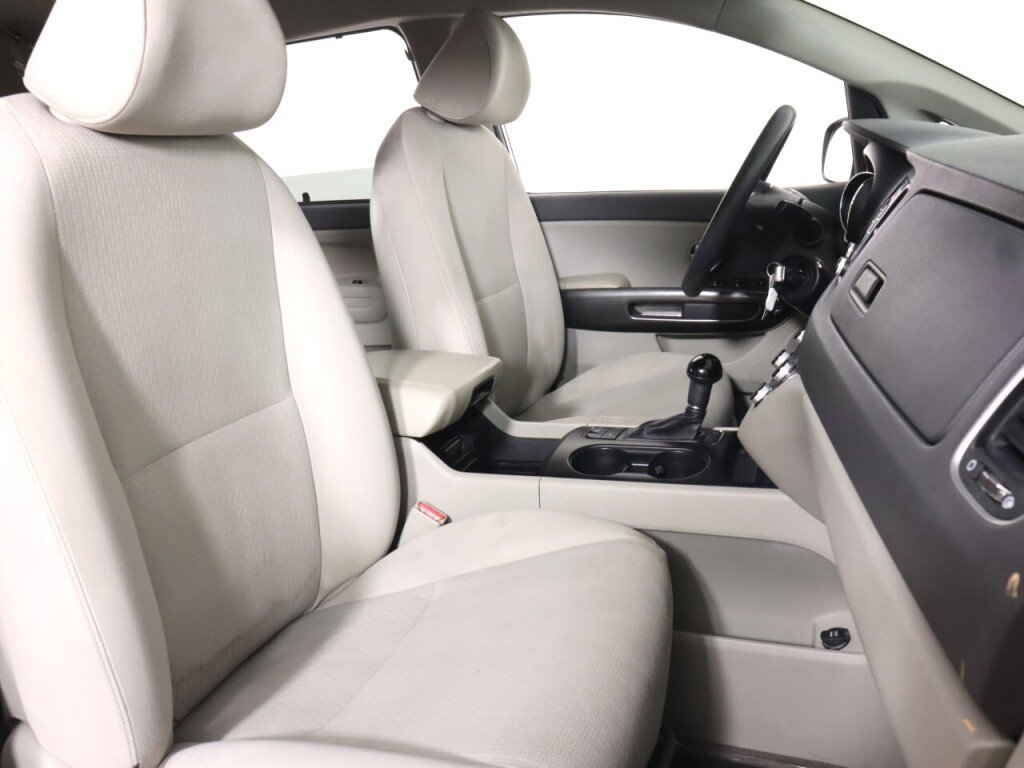 Used 2016 Kia Sedona LX w/ LX Convenience Package image 36