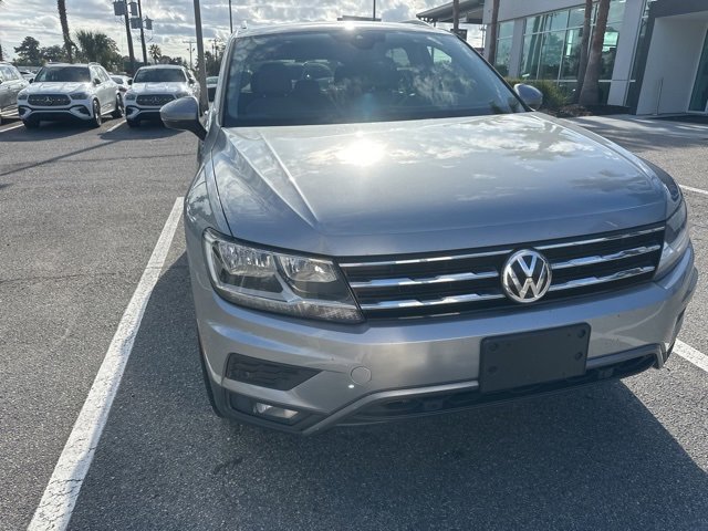 Used 2020 Volkswagen Tiguan SEL image 3