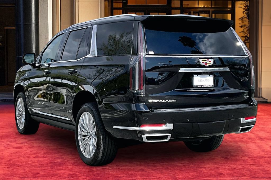 New 2026 Cadillac Escalade Luxury w/ LPO, Floor Liner Package AWD/4WD image 4